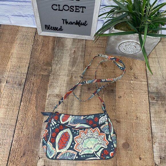 Vera Bradley nomadic floral crossbody bag - Picture 3 of 12